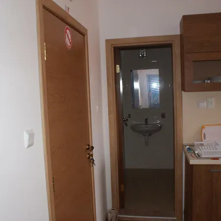 Апартамент 1 Bed In Sunny Day 6 *